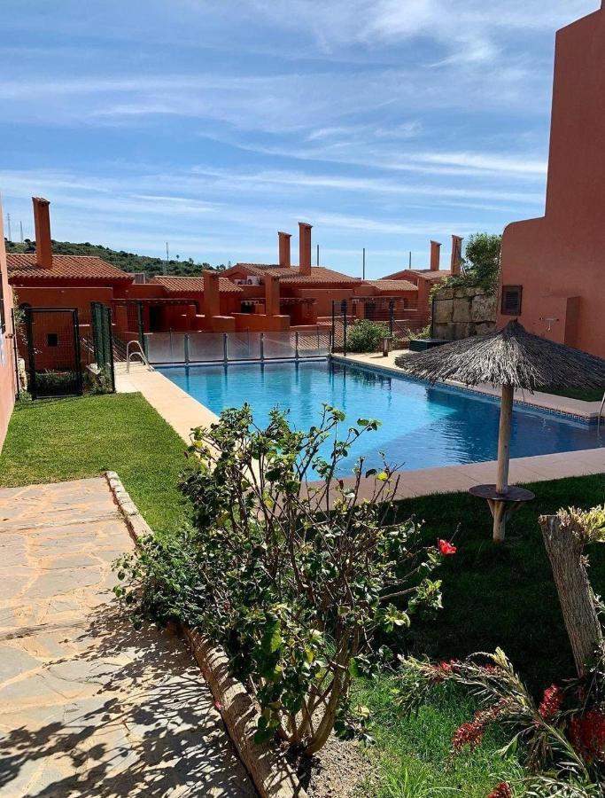 Apartamento Espacioso Muy Tranquilo Con Piscinas Y Jardines Cercano A La Playa Estepona Exterior photo